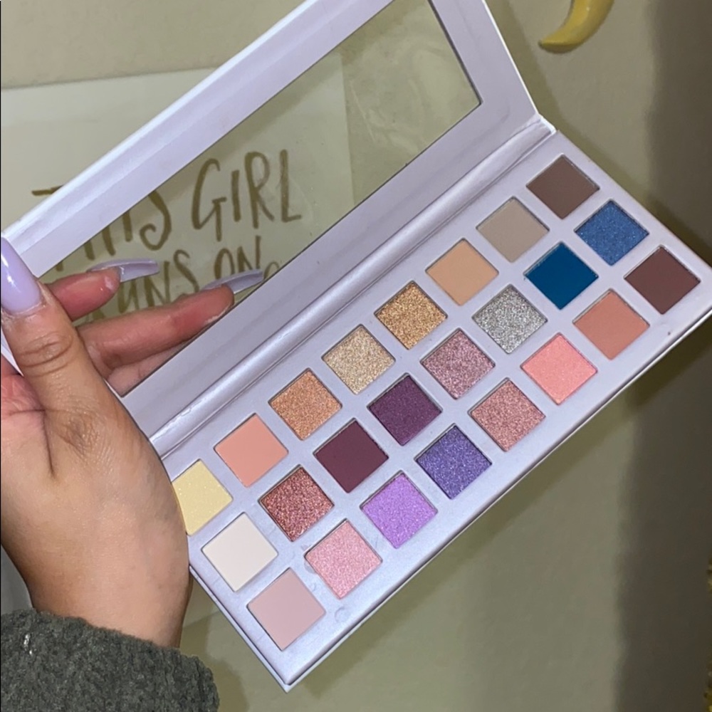 Ulta beauty eyeshadow palette